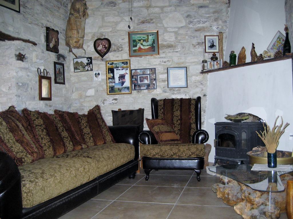 Hotel Our House à Vavla Extérieur photo