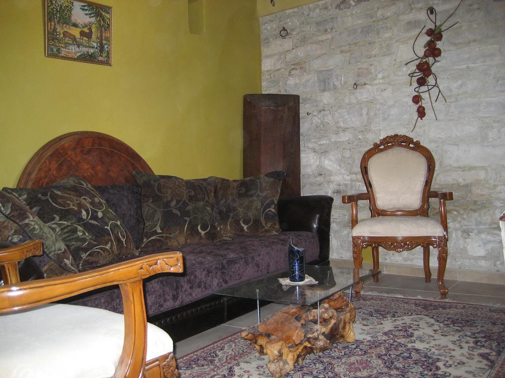 Hotel Our House à Vavla Extérieur photo